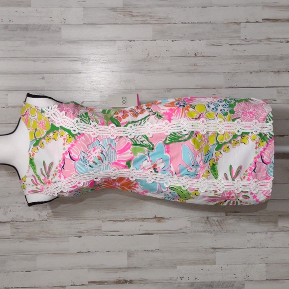 Lilly Pulitzer for Target Dresses & Skirts - NWT Lilly Pulitzer Multi-Color Floral Sleeveless Dress